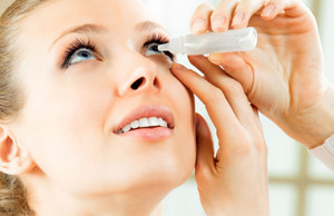 Eye-drops-cataract